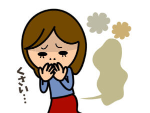 おならが臭くて悩む女性