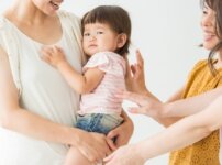 人見知りする子供