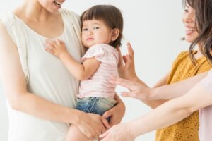 人見知りする子供