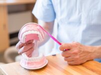 歯磨きの指導を受ける